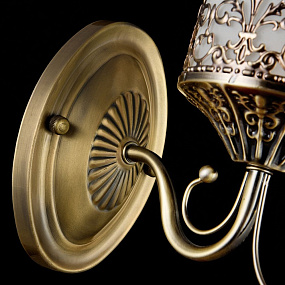 Бра Maytoni Sherborne ARM563-01-R